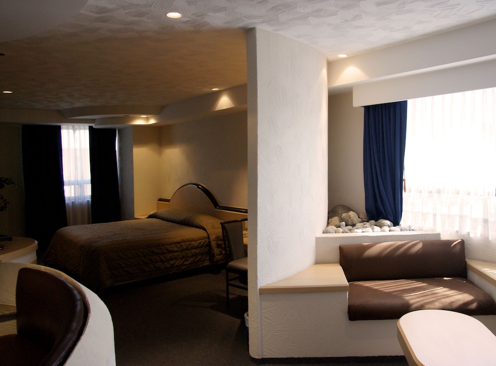 Portonovo Hotel & Suites