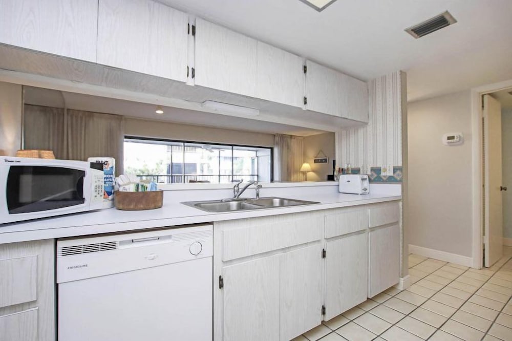 Mariner Pointe 323 - photo 6