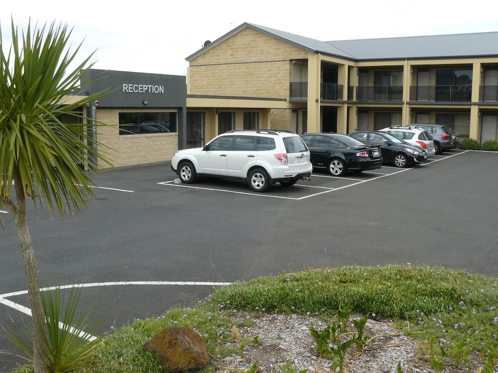The Bay Motel — Safety Beach — photo 3