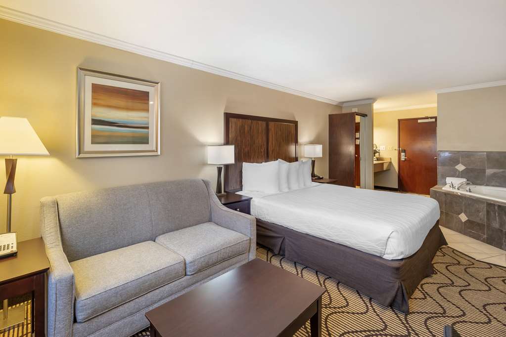 Best Western Plus Orchid Hotel & Suites - photo 35