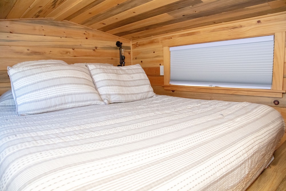 Trail and Hitch Tiny Home Hotel and RV - photo 12