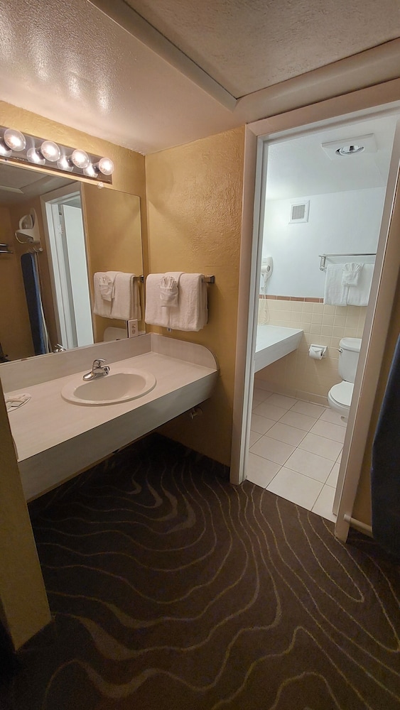 Travelodge by Wyndham Grand Junction - photo 16