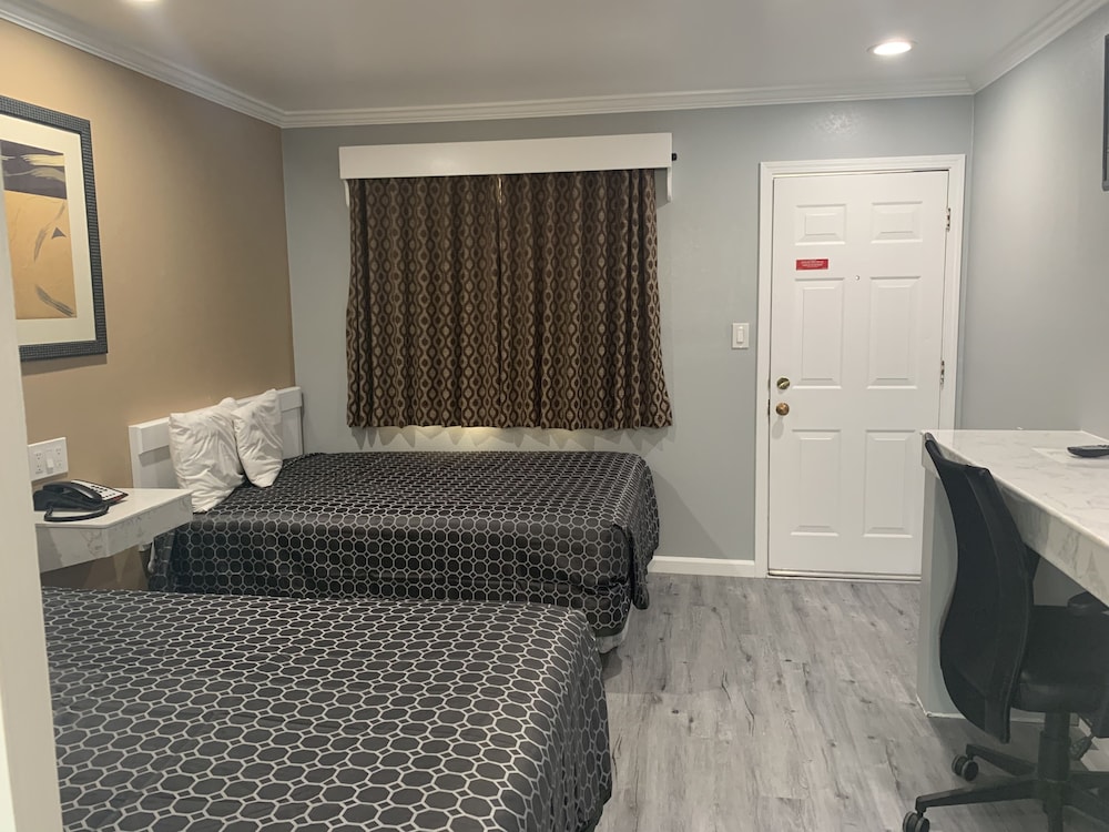 Colusa Motel - photo 11
