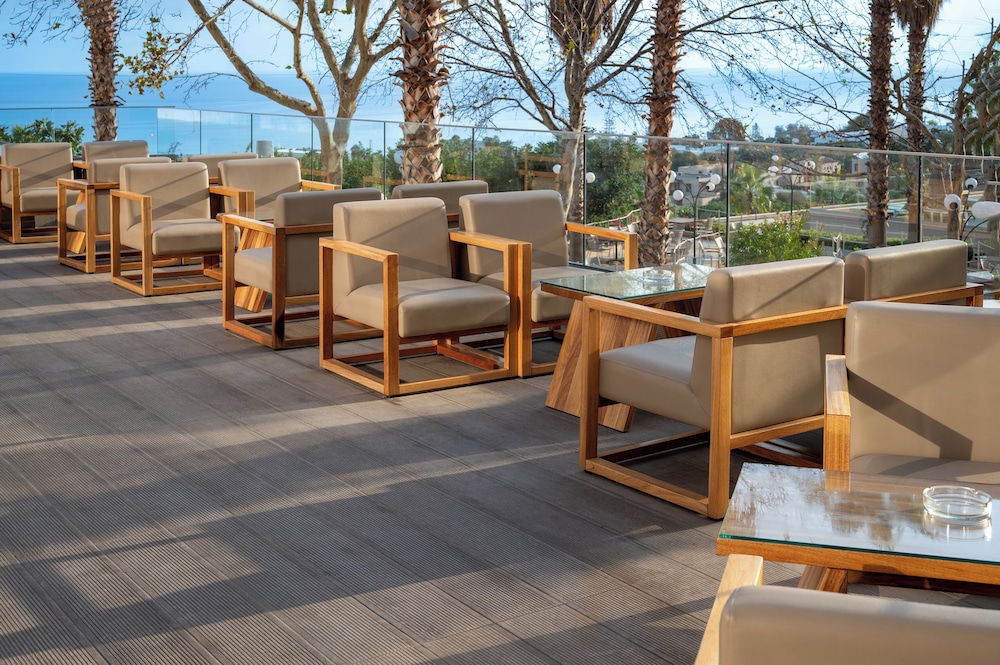 מזון ומשקאות