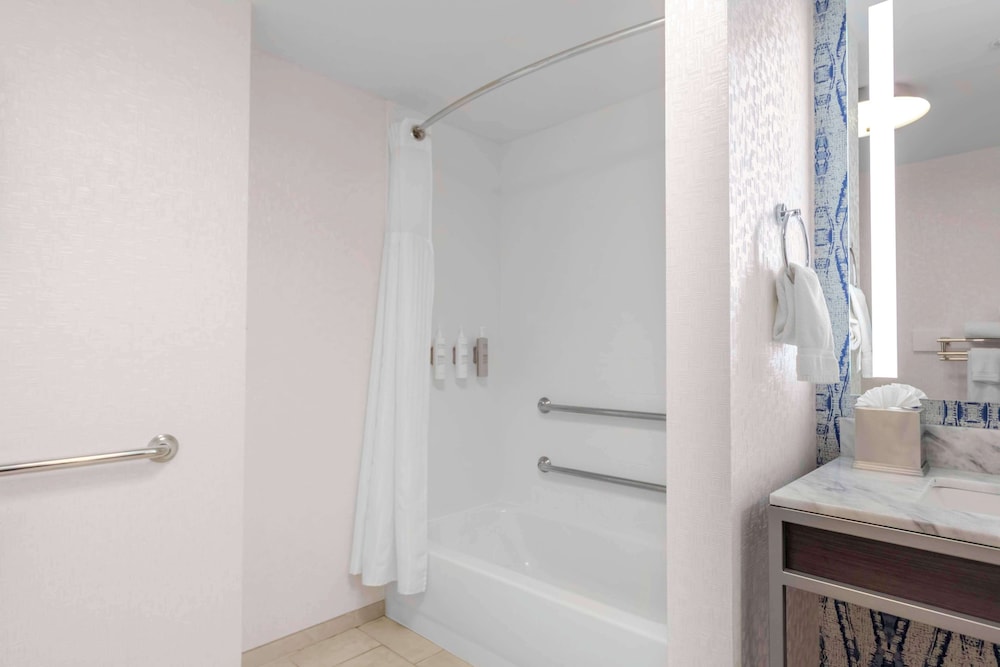 Hilton Garden Inn Freeport Downtown - photo 23
