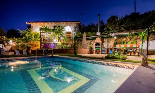 Cubo's Casa El Pantanillo — 4-Star Luxury Hotel in Ardales, Spain