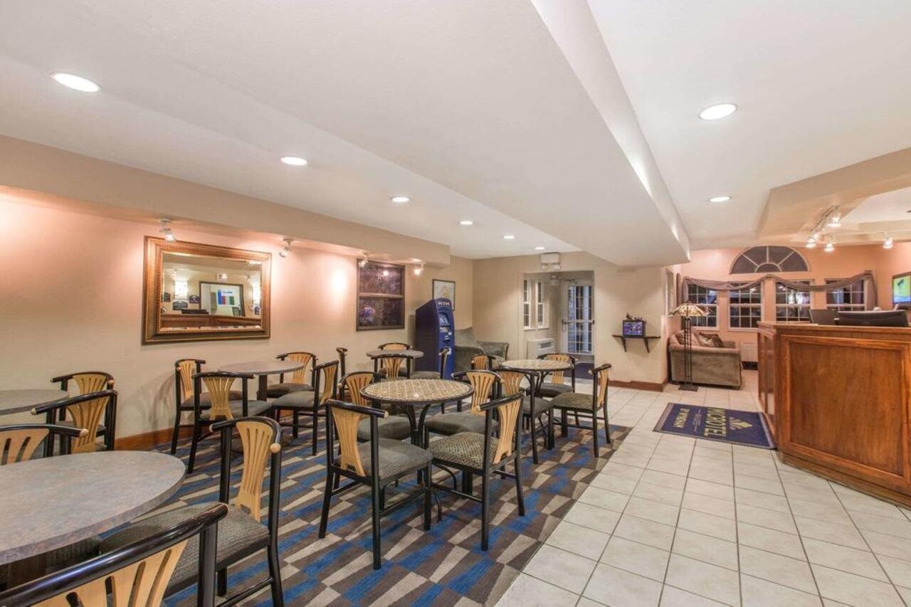 Baymont Inn & Suites by Wyndham Anchorage Airport - photo 9