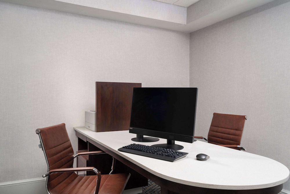Homewood Suites by Hilton Richmond Airport - photo 39