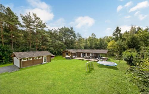 Nice Home In Ebeltoft With 4 Bedrooms — 5-Star Luxury Hotel in Ebeltoft, Denmark