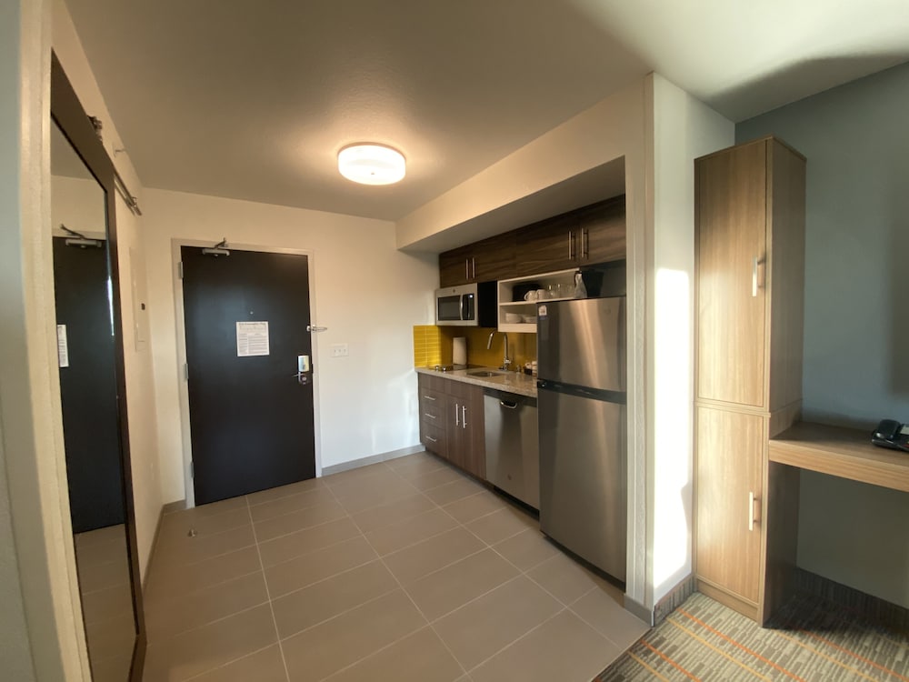 MainStay Suites Great Falls Airport - photo 14