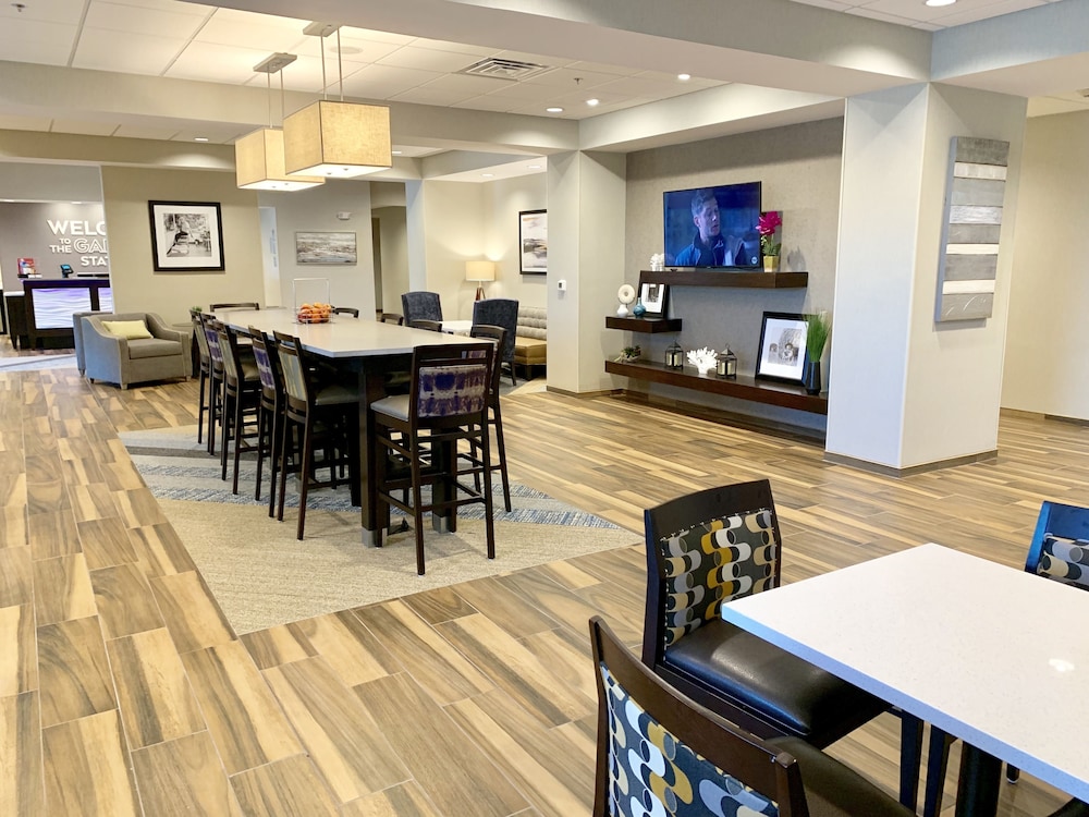Hampton Inn Cranbury - photo 10