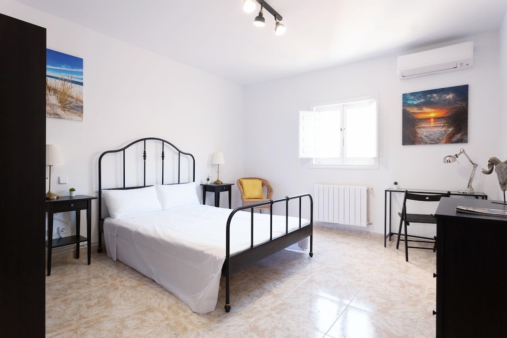 Design Apt. Historic District Sol — 4-Star Luxury Hotel in Madrid, Spain