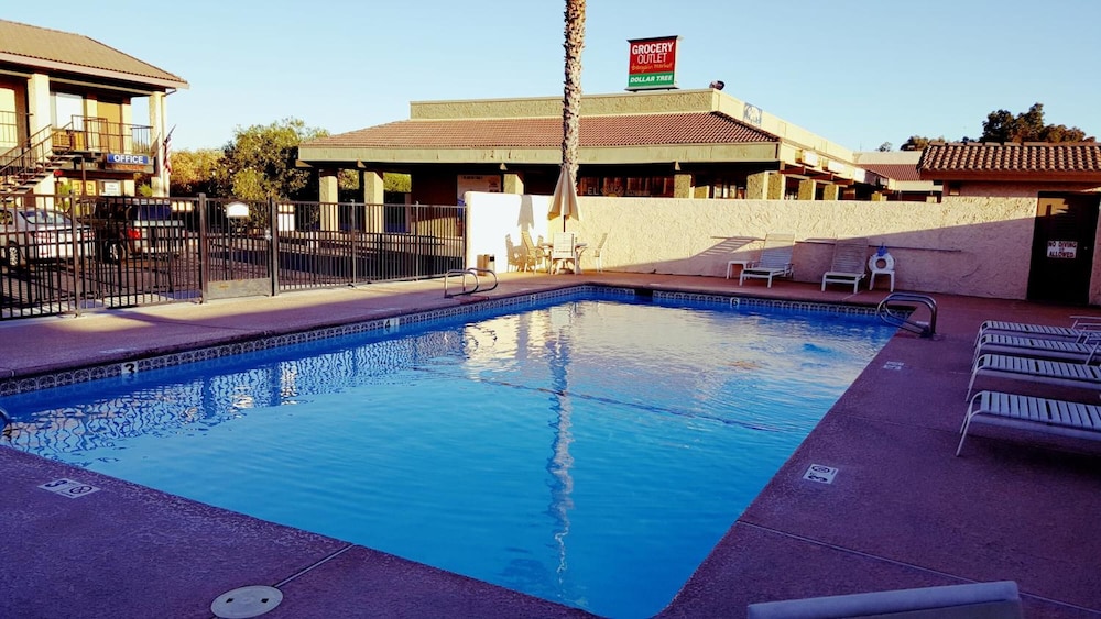 Orland Inn - photo 20