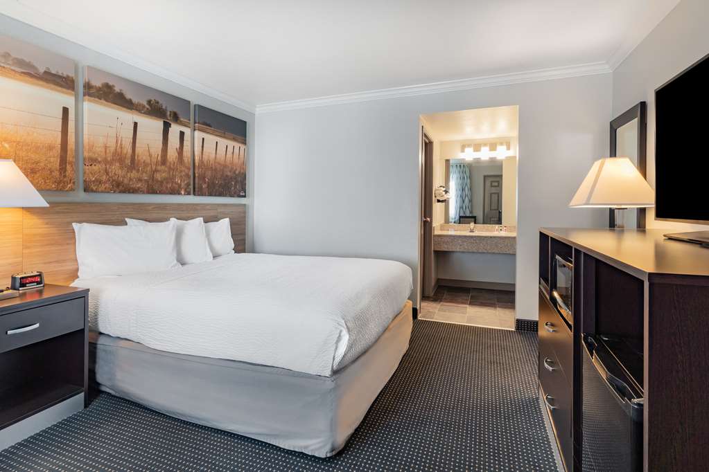 Days Inn by Wyndham Winnemucca - photo 20