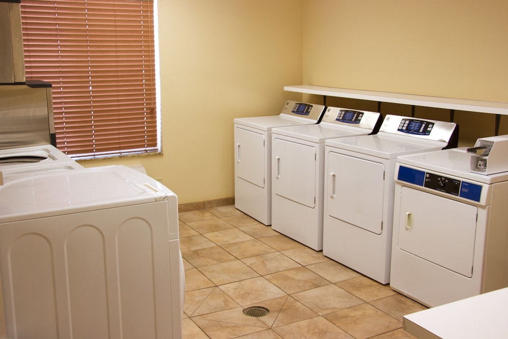 Candlewood Suites Champaign Urbana University Area by IHG - photo 42