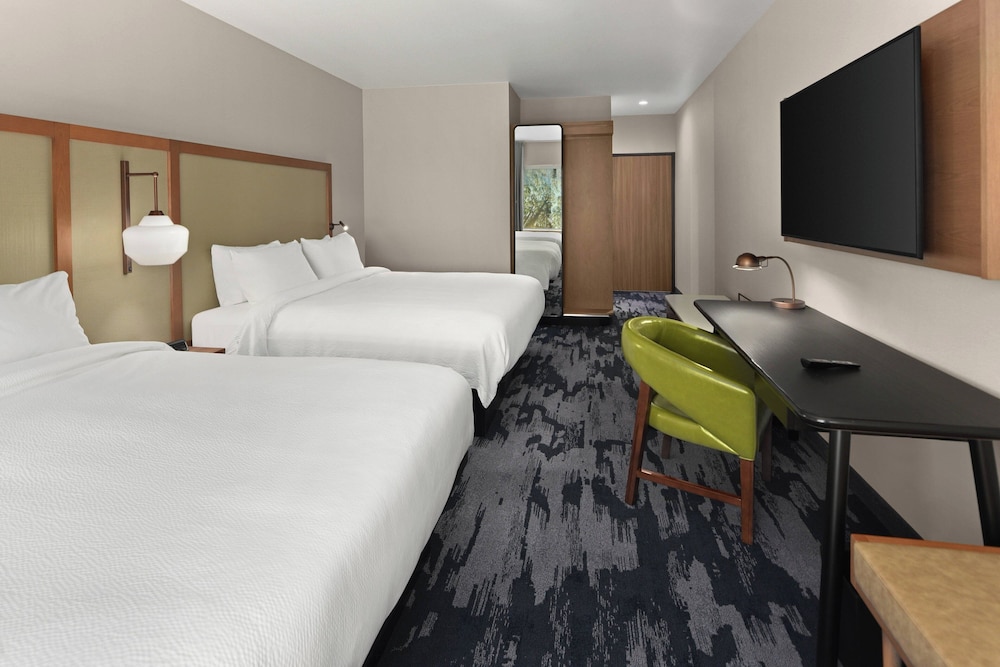 Fairfield Inn & Suites by Marriott Anaheim Los Alamitos - photo 16
