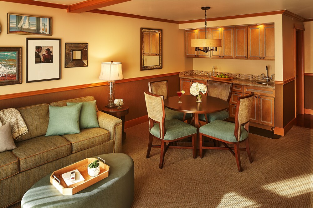 Stephanie Inn - photo 15