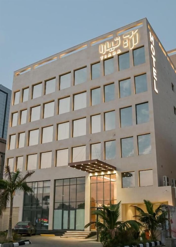 Tiara residential units and furnished apartments — 4-Star Luxury Hotel in Jeddah, Saudi Arabia