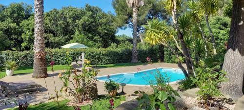 Au temps pour vous — hotel in Le Castellet