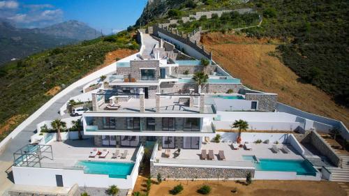 Secret Oasis - last minute hotel in Unknown City