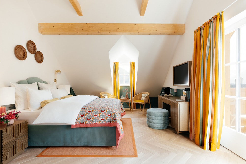 Villa Alma a lakeside Boutique Hotel in Sankt Gilgen, Austria