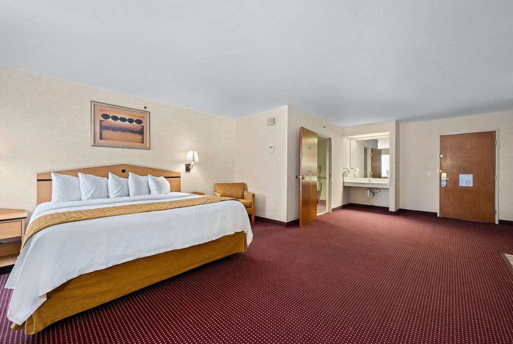 AmericInn by Wyndham Denver Airport - photo 12