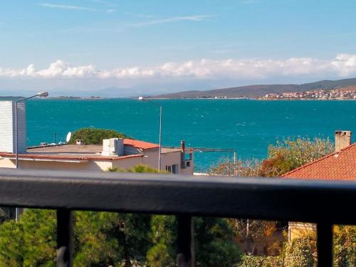 Aj Konukevi Müstakil Ev Dört Odalı in Ayvalik, Turkey