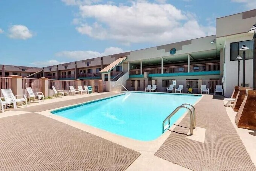 Turquoise Inn & Suites - photo 31