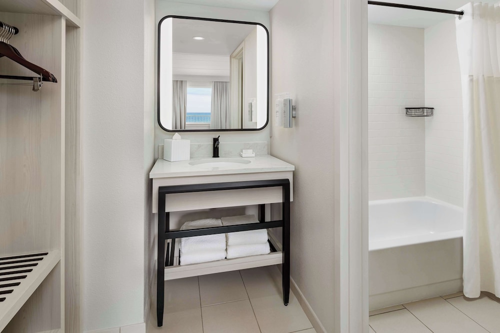 Hilton Garden Inn Ocean City Oceanfront - photo 29