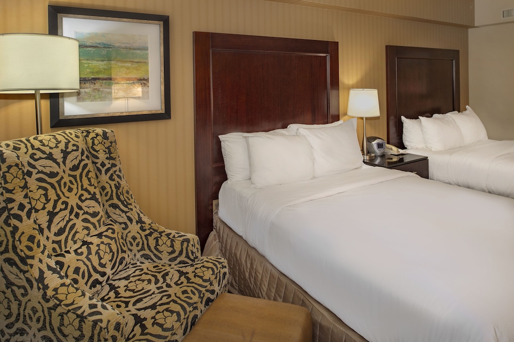 Crowne Plaza St. Louis Airport by IHG - photo 60