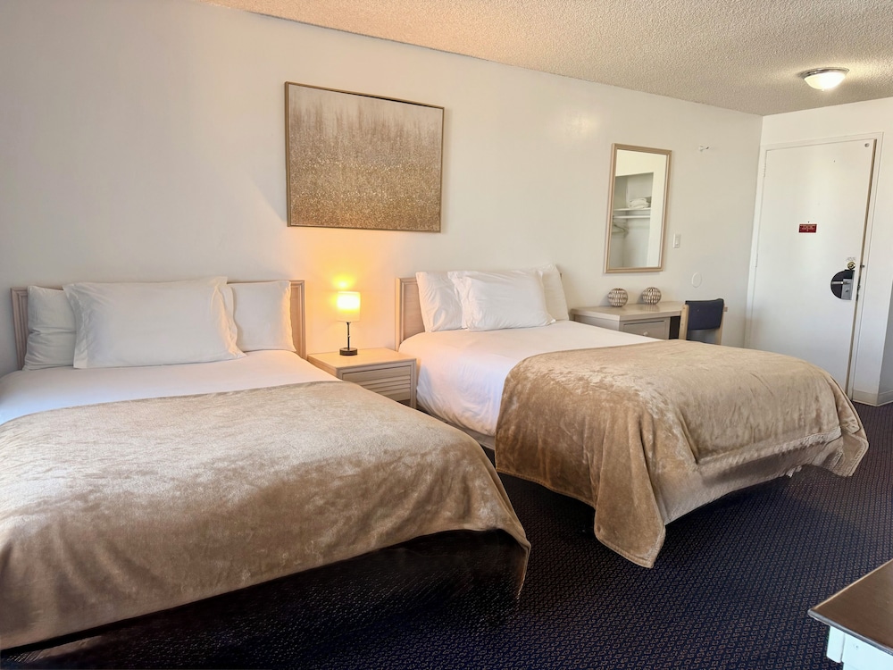 Foghorn Harbor Inn - photo 39