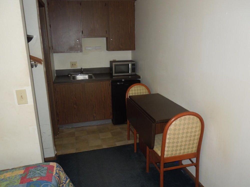 Xenia Country Inn - photo 12