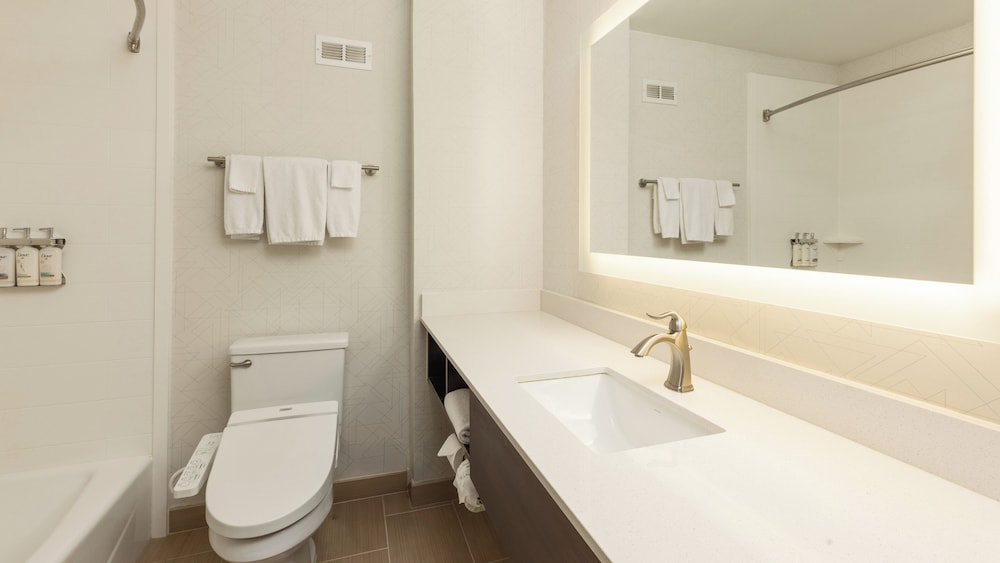 Holiday Inn Express Bellingham by IHG - photo 41