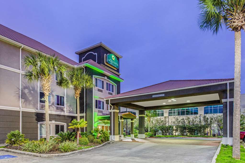 La Quinta Inn & Suites by Wyndham Biloxi - featured photo