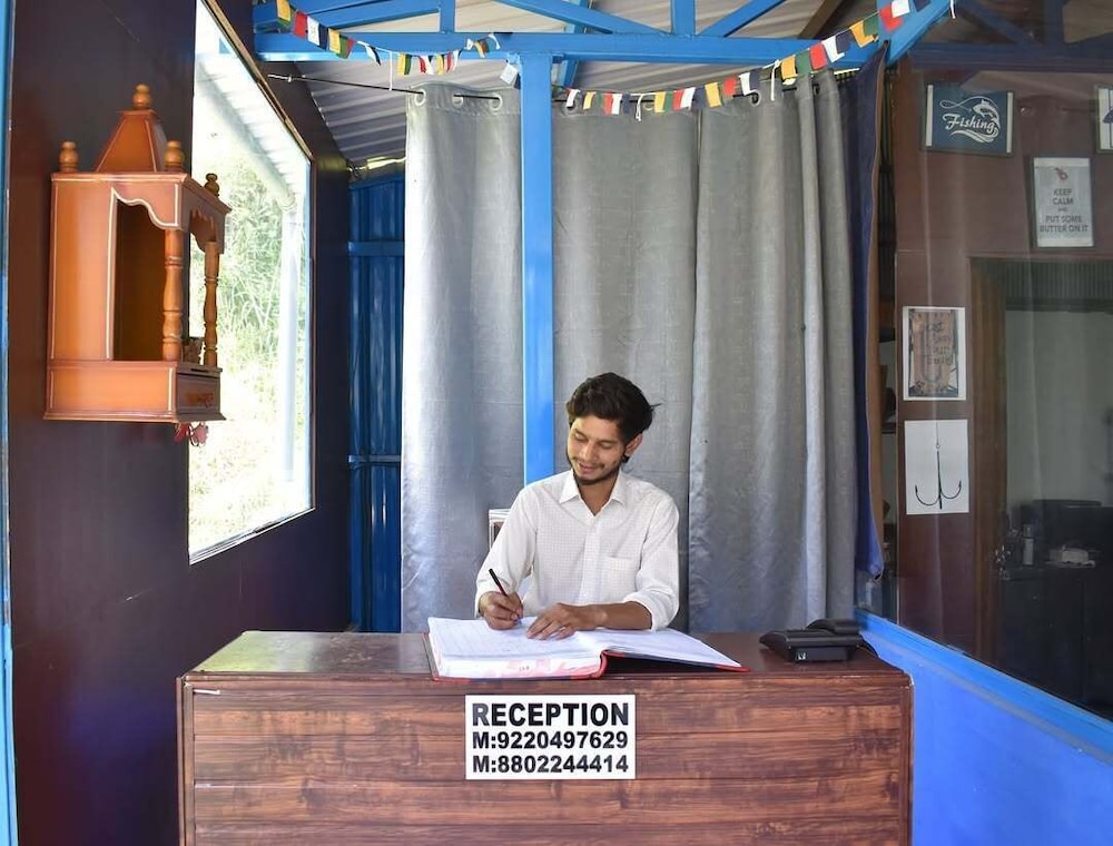 Limbo Cafe & Rooms in Banjar, India