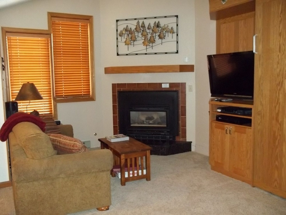 Iron Horse Resort - photo 7