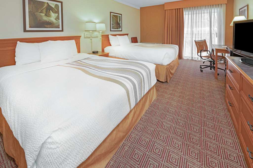 La Quinta Inn & Suites by Wyndham Salt Lake City Layton - photo 11