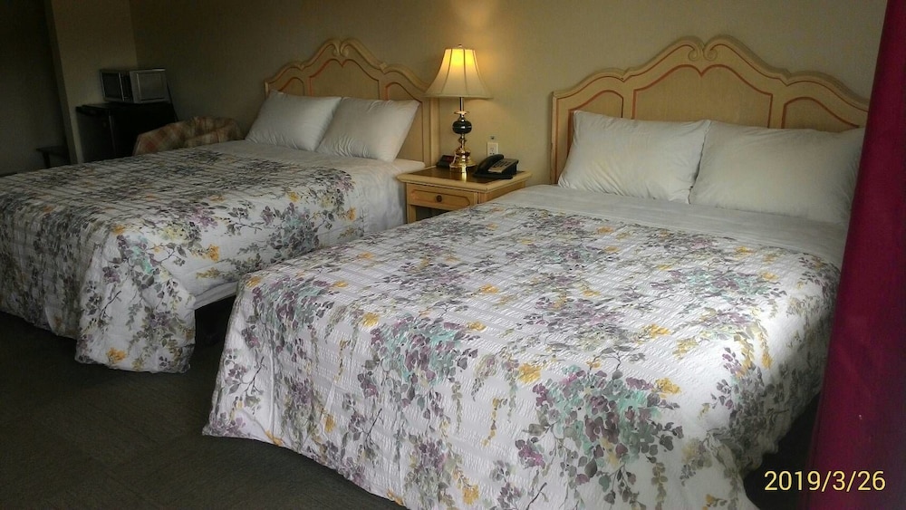 Round Up Motel - last minute hotel in Clinton