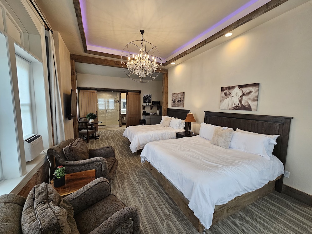Eaglescape Suites and Event Center - photo 3