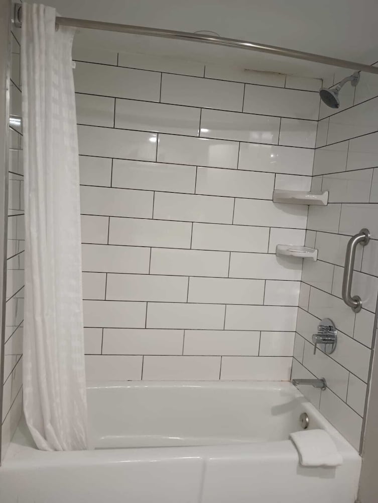 Spark by Hilton Virginia Beach Oceanfront - photo 21