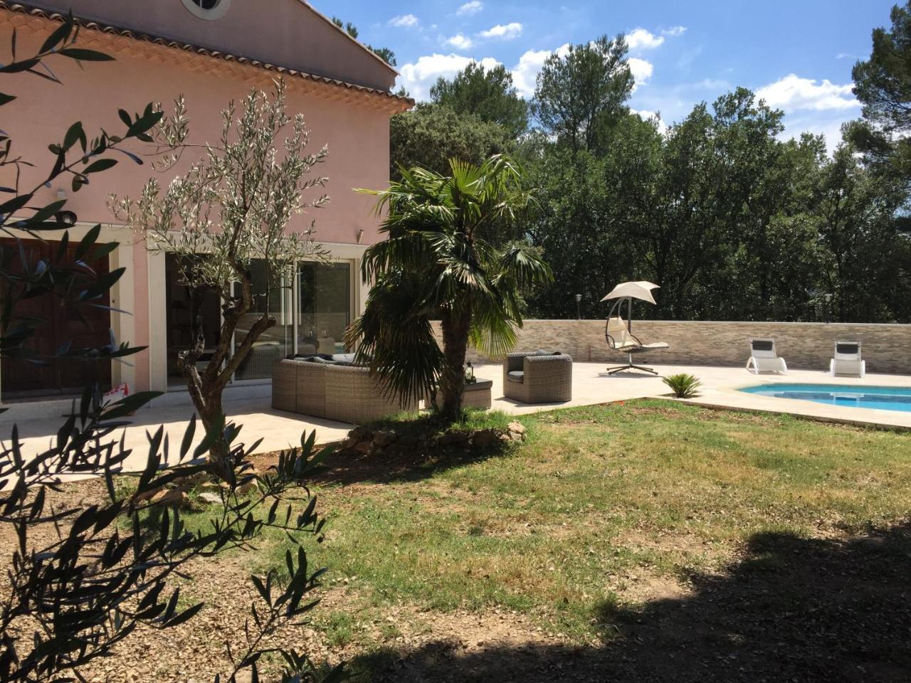Villa Chanterie — 4-Star Luxury Hotel in Villecroze, France