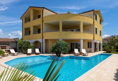 B&B Villa Oasa 2 — 4-Star Luxury Hotel in Rovinj, Croatia