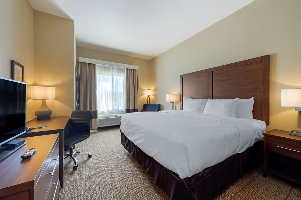 Comfort Inn & Suites Harrah - photo 19