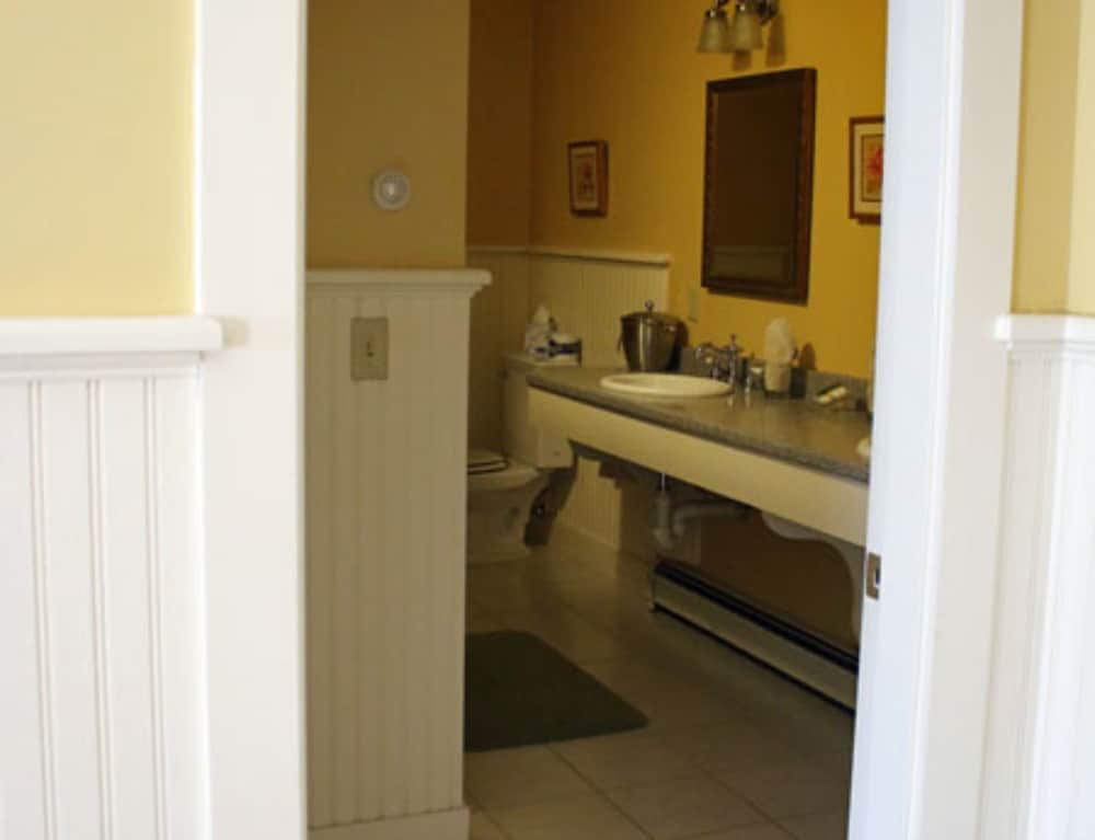 Kearsarge Inn - photo 37