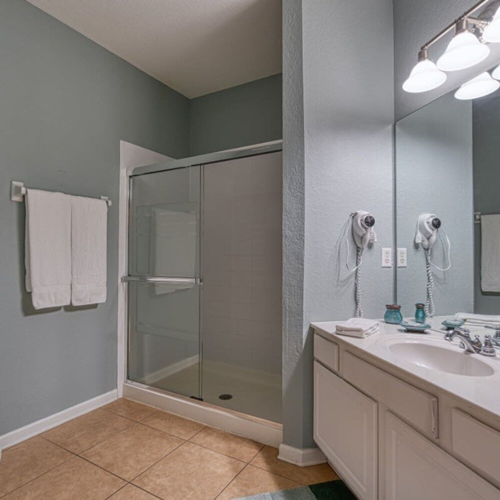 Deluxe 3 Bedroom Apartment Vista Cay Resort 404 - photo 15