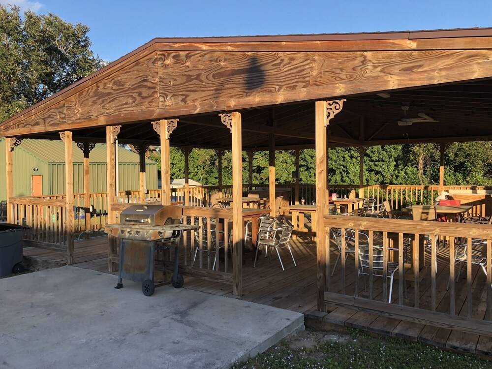 Executive Garden Titusville Hotel - photo 35