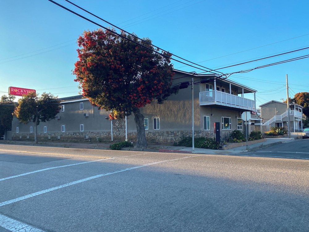 Rockview Inn and Suites - photo 30
