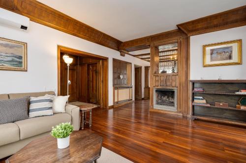 Elegante appartamento 130mq in stile classico — 4-Star Luxury Hotel in Rome, Italy