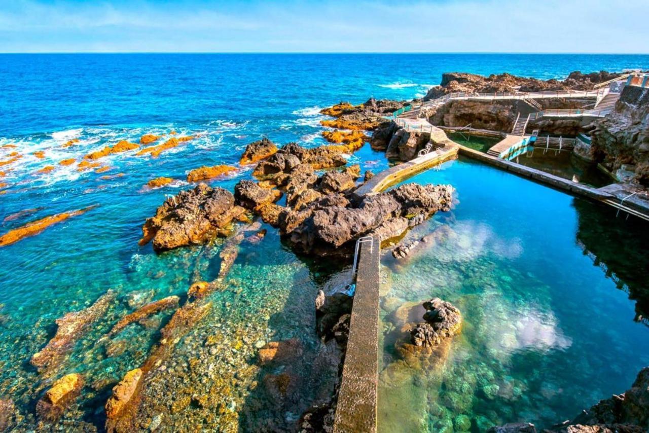 Primera línea en piscinas naturales. — 4-Star Luxury Hotel in Barlovento, Spain