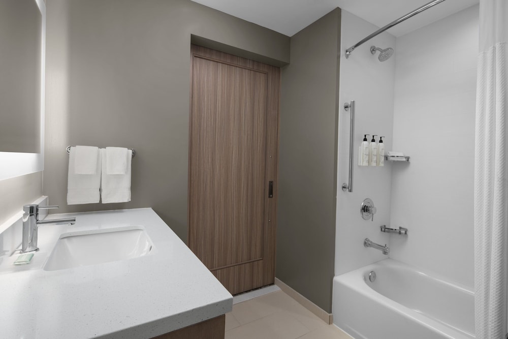 SpringHill Suites by Marriott Myrtle Beach Oceanfront - photo 21